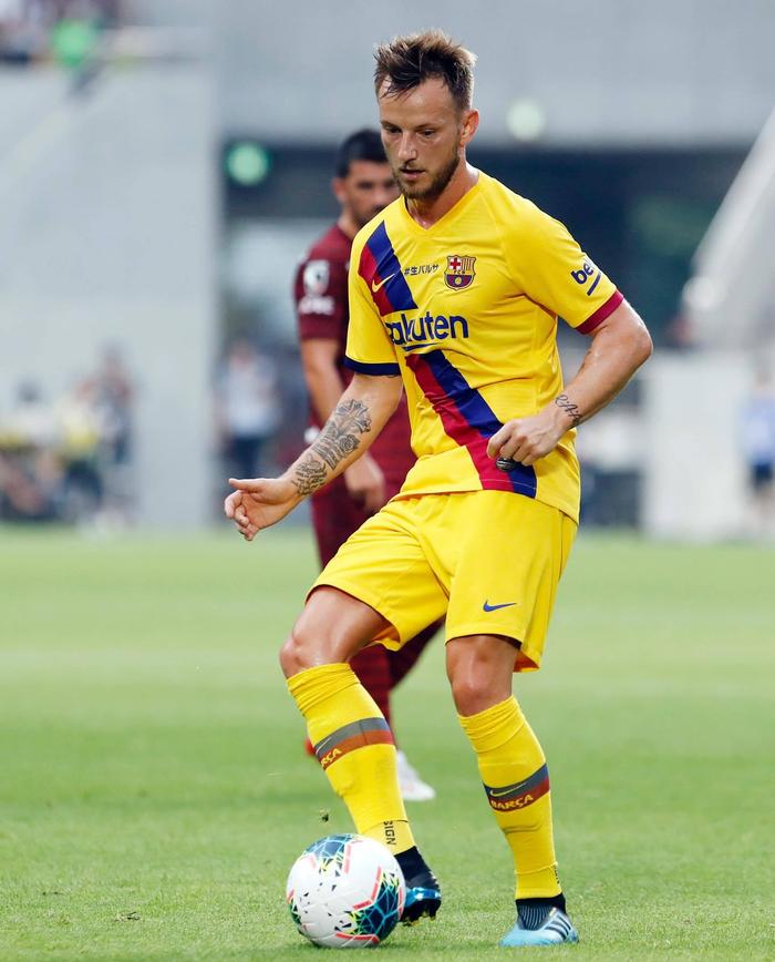 巴萨vs神户胜利船免费观看(巴萨赢球)