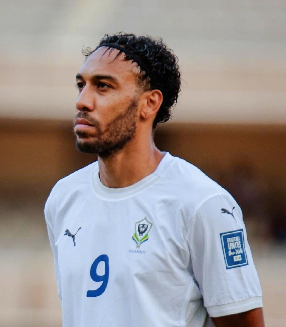 包含奥巴梅扬射门精准度训练方法的词条