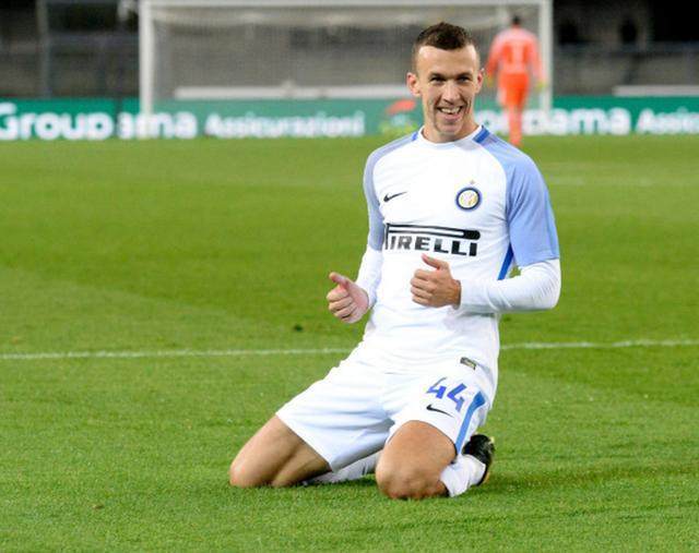 意甲边锋过人教学(意甲边锋过人教学视频全集)